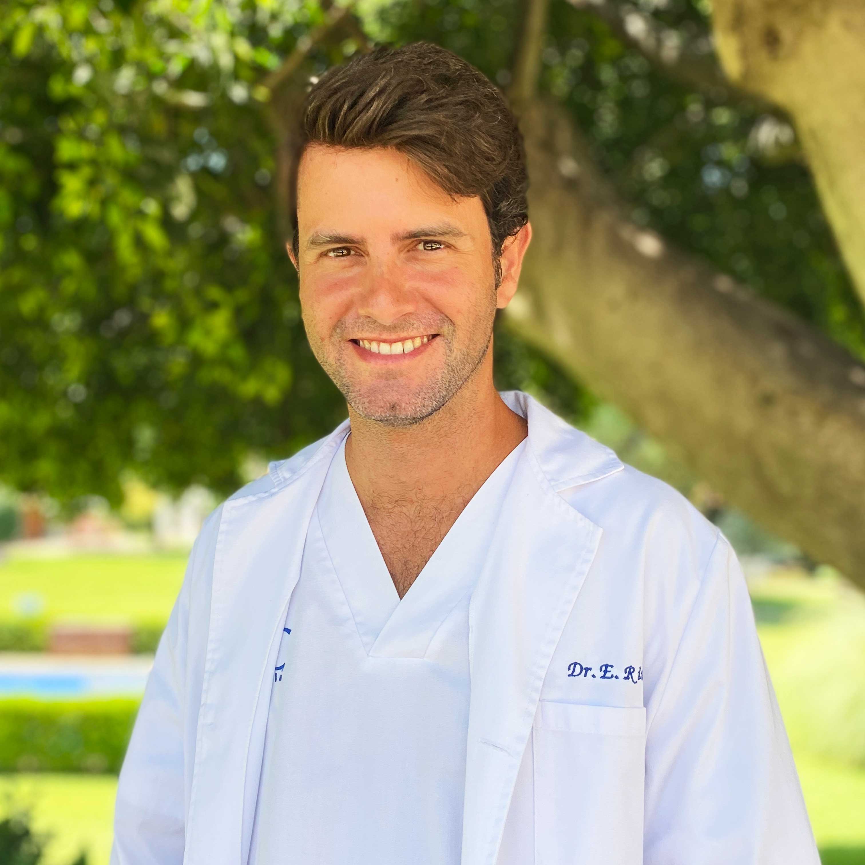 Dr. Ernesto Rivera Sánchez