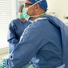 Dr. Palomo, cirugía en HC Marbella