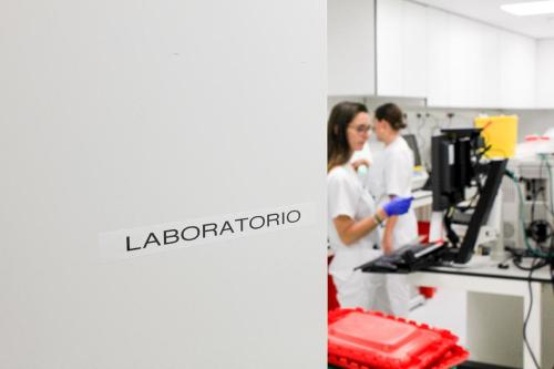 Laboratorio análisis clínicos